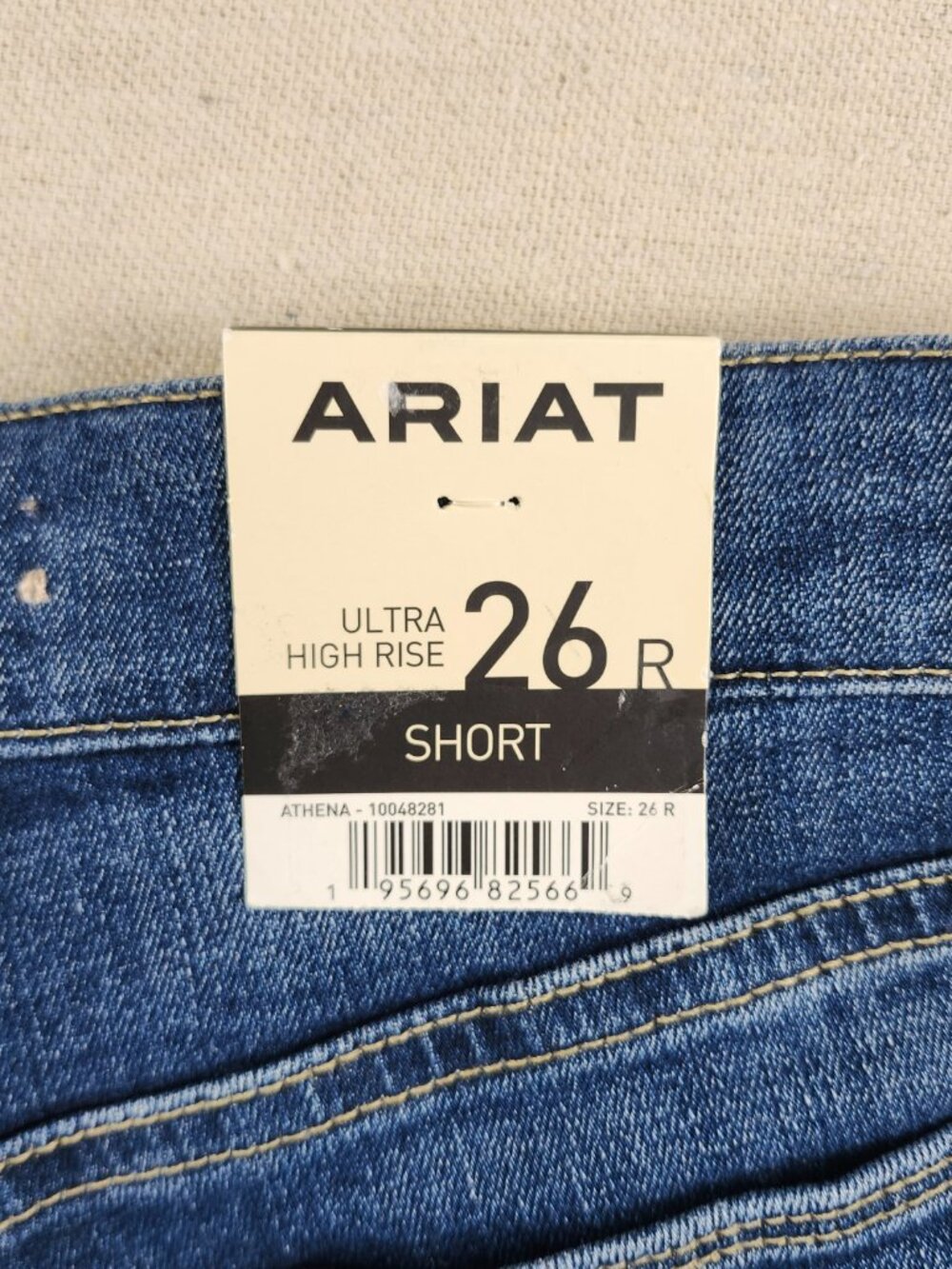 Ariat REAL Denim Athena Shorts 26R NWT - Picture 8 of 8